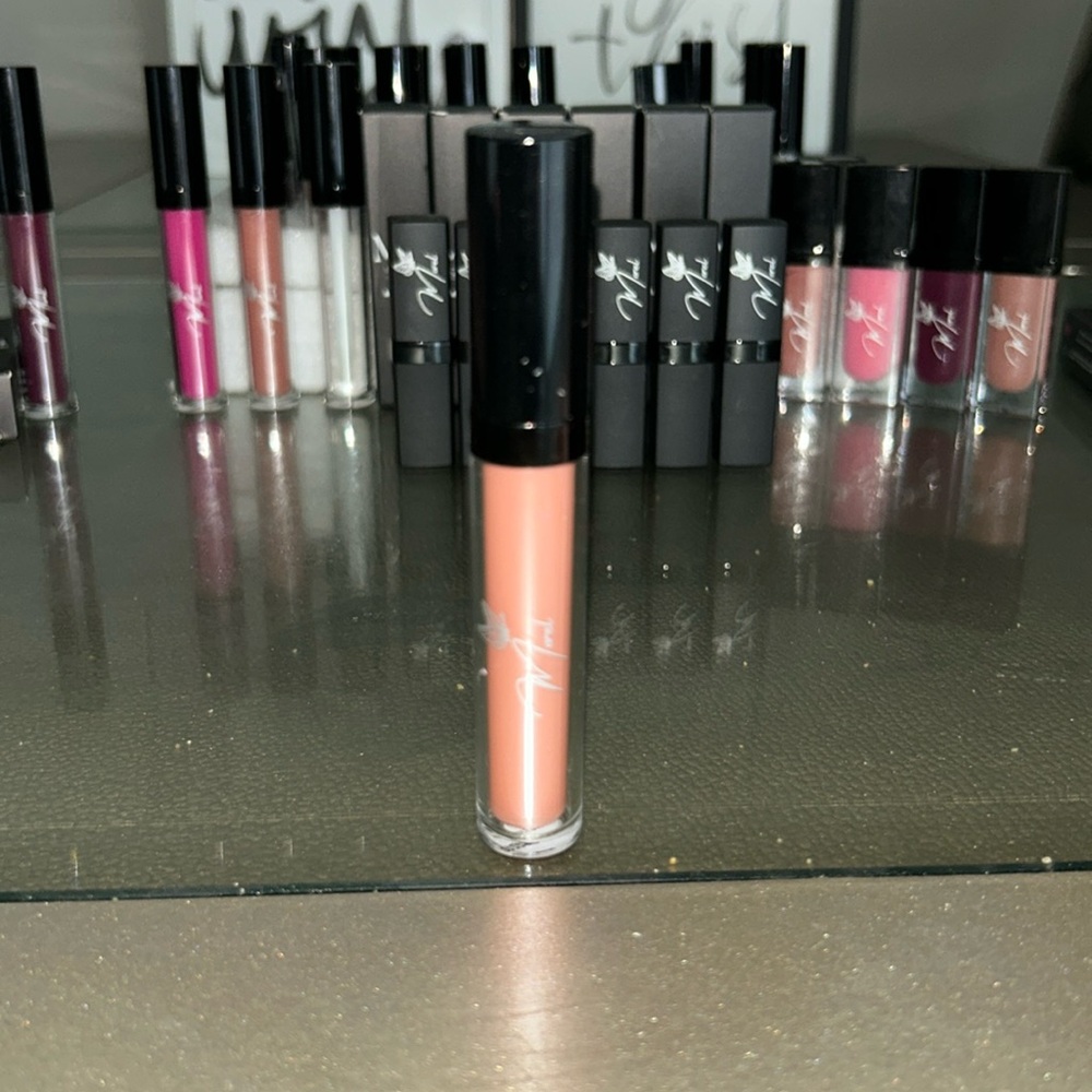 Nude Girl -Lipshine